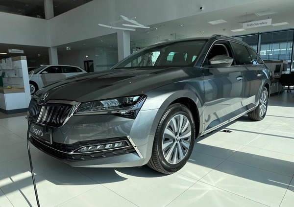 Skoda Superb cena 194840 przebieg: 4, rok produkcji 2024 z Czaplinek małe 154